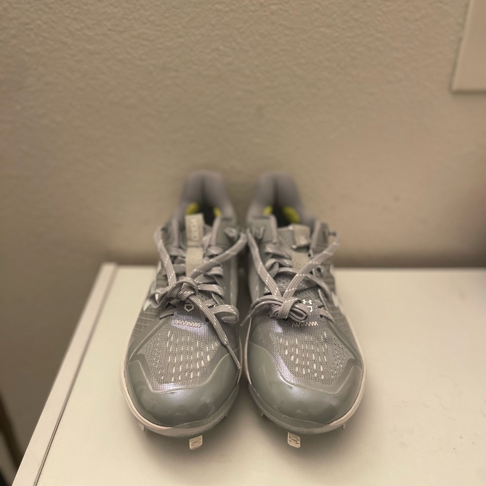 Under Armour Yard Low Mt Baseball Cleats / Men Size 6.5